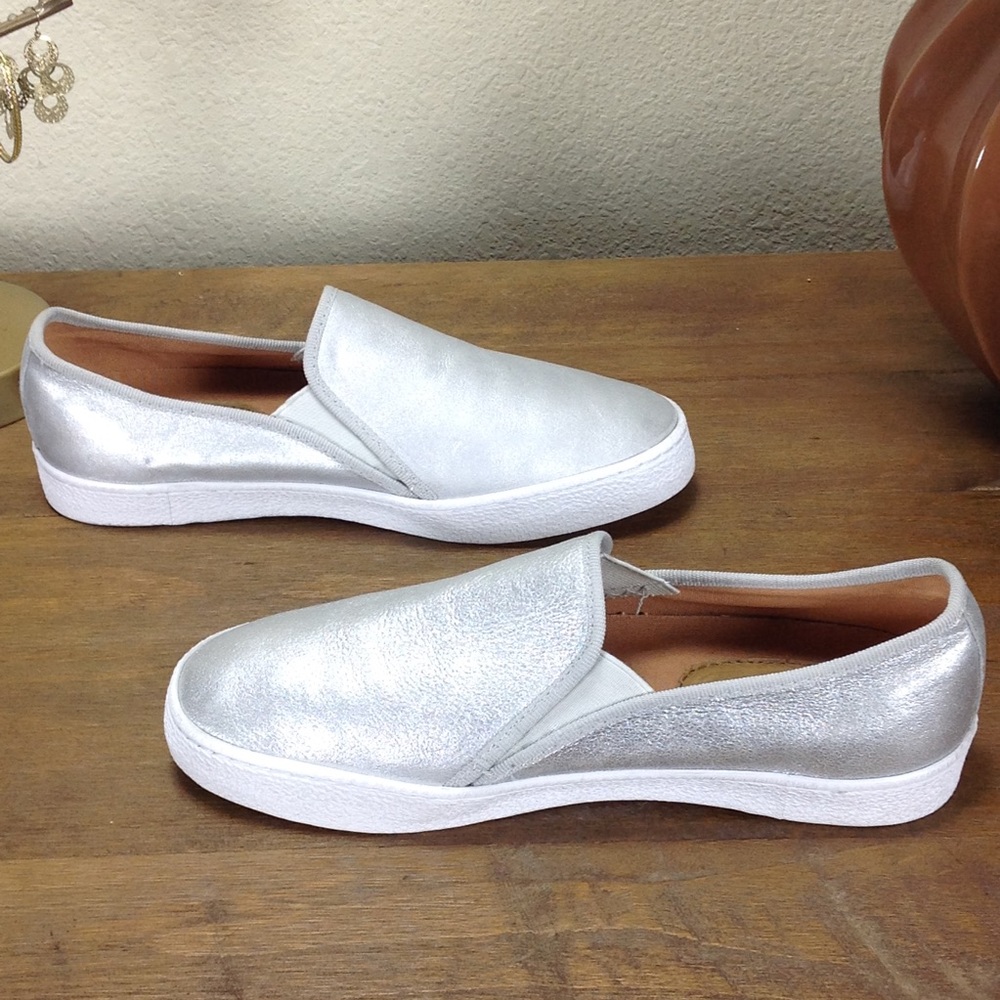 ❌Anthropologie Silver Leather Slip-On Sneakers - Picture 5 of 8